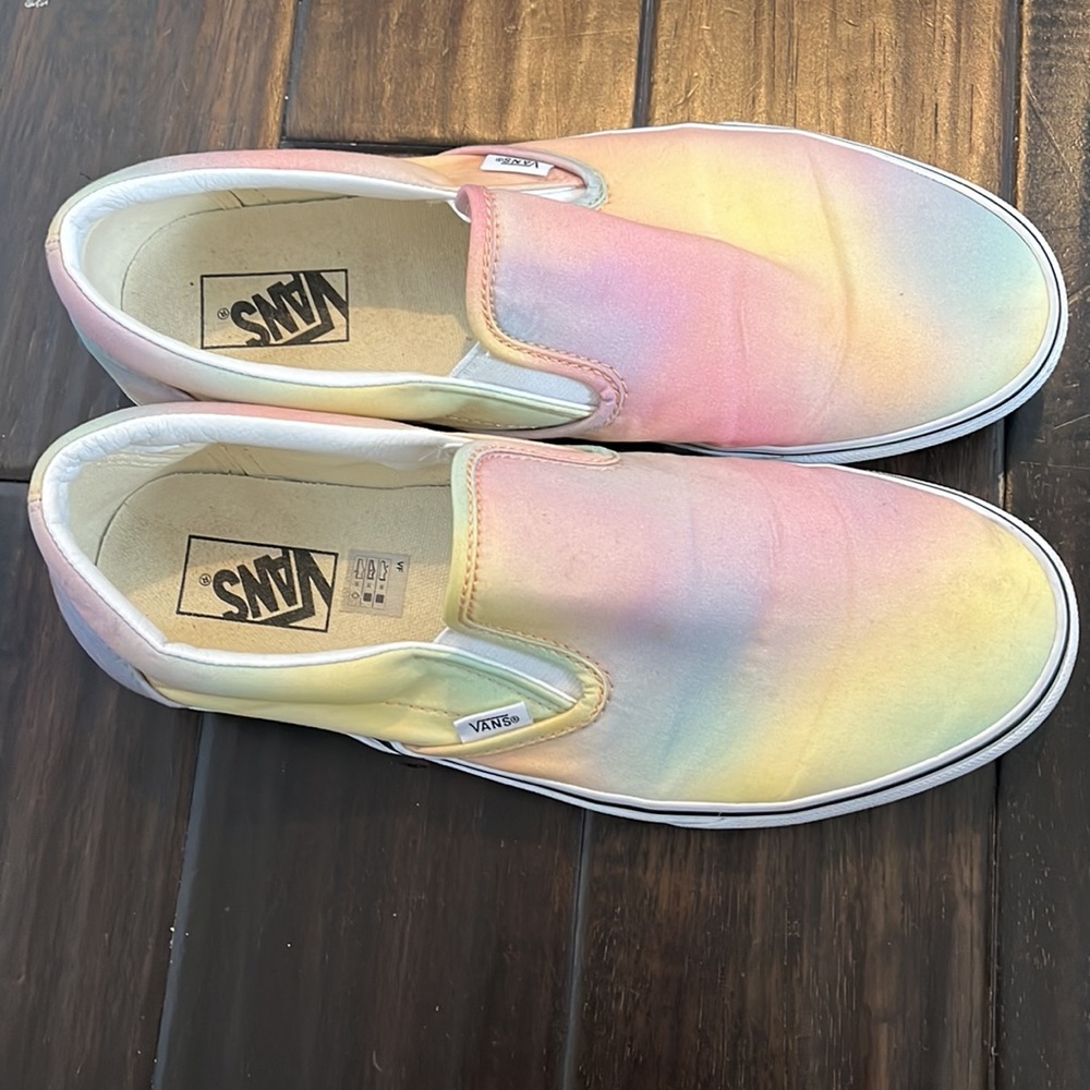 Like new mens vans slip on sneakers tie dye size 11
